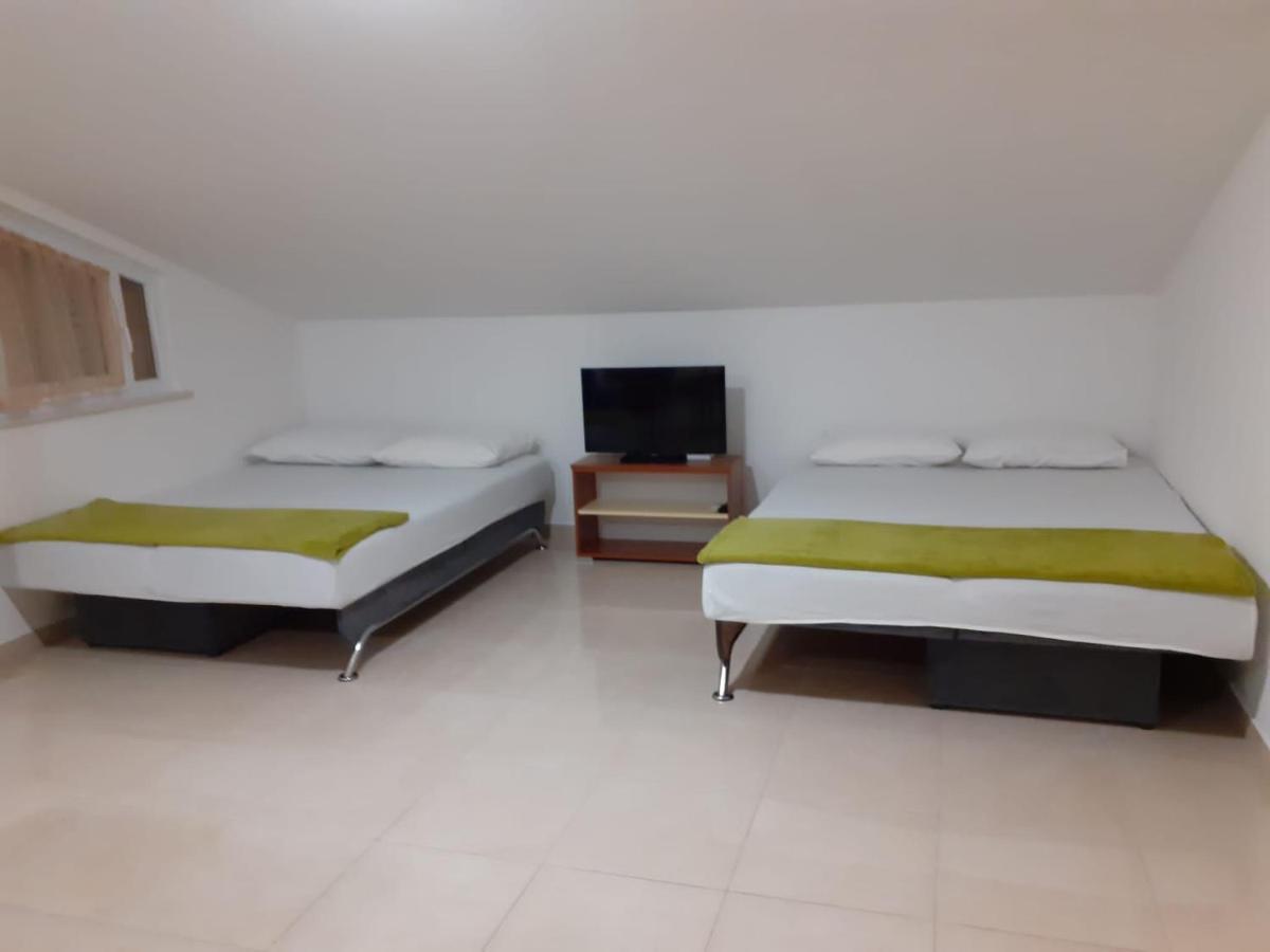 Apartmani Ruza Novalja Exterior foto
