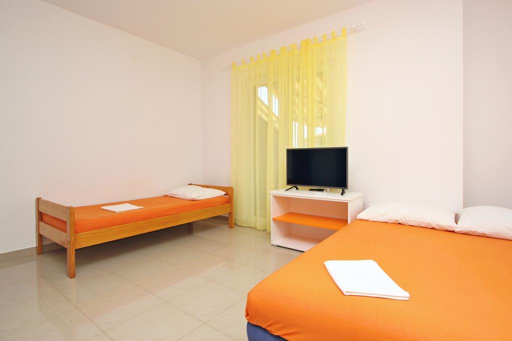 Apartmani Ruza Novalja Exterior foto