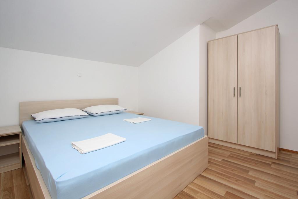 Apartmani Ruza Novalja Exterior foto