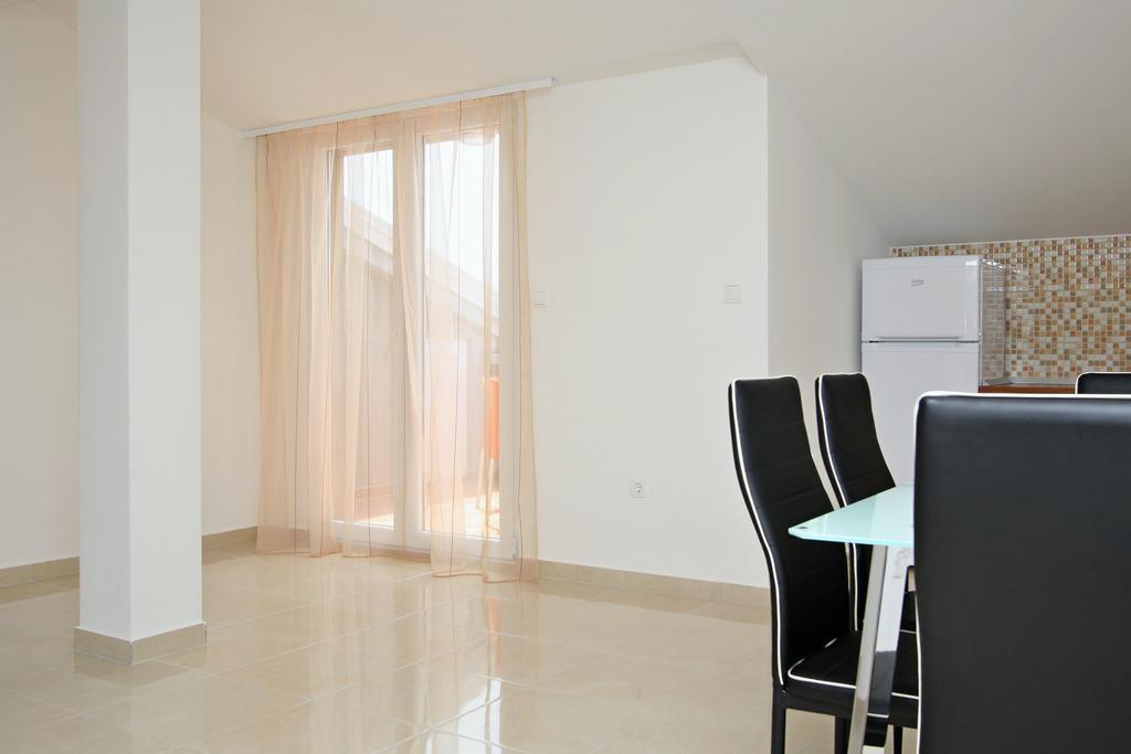 Apartmani Ruza Novalja Exterior foto