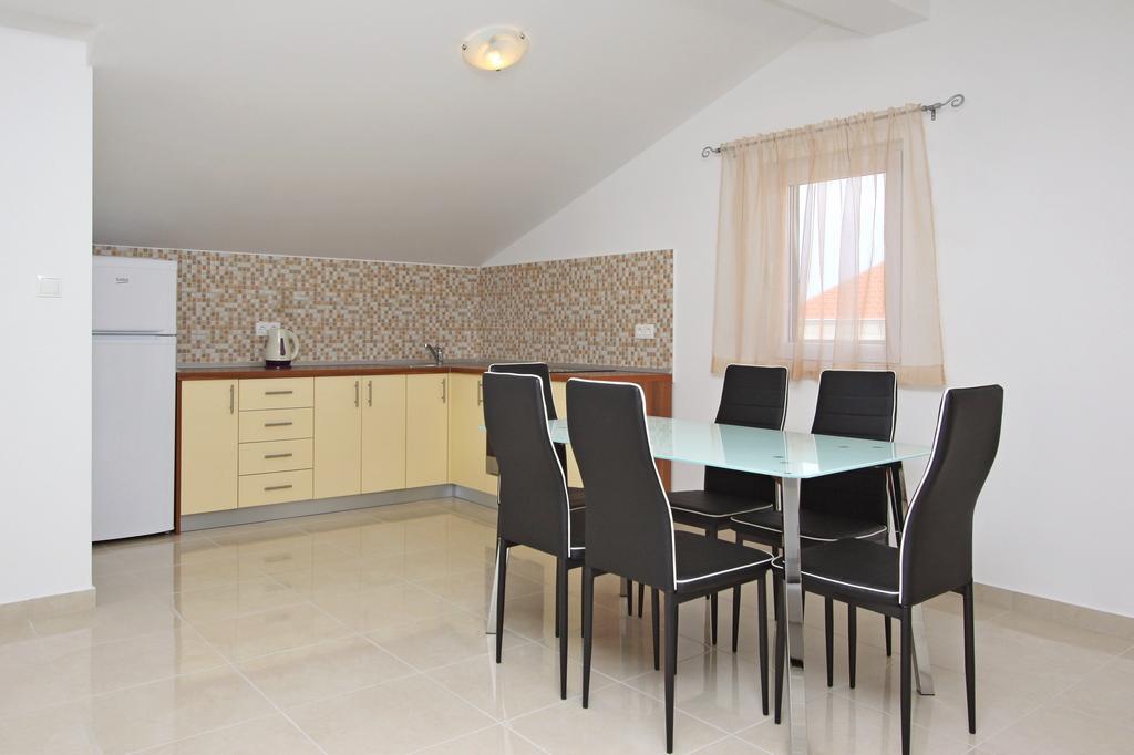 Apartmani Ruza Novalja Exterior foto
