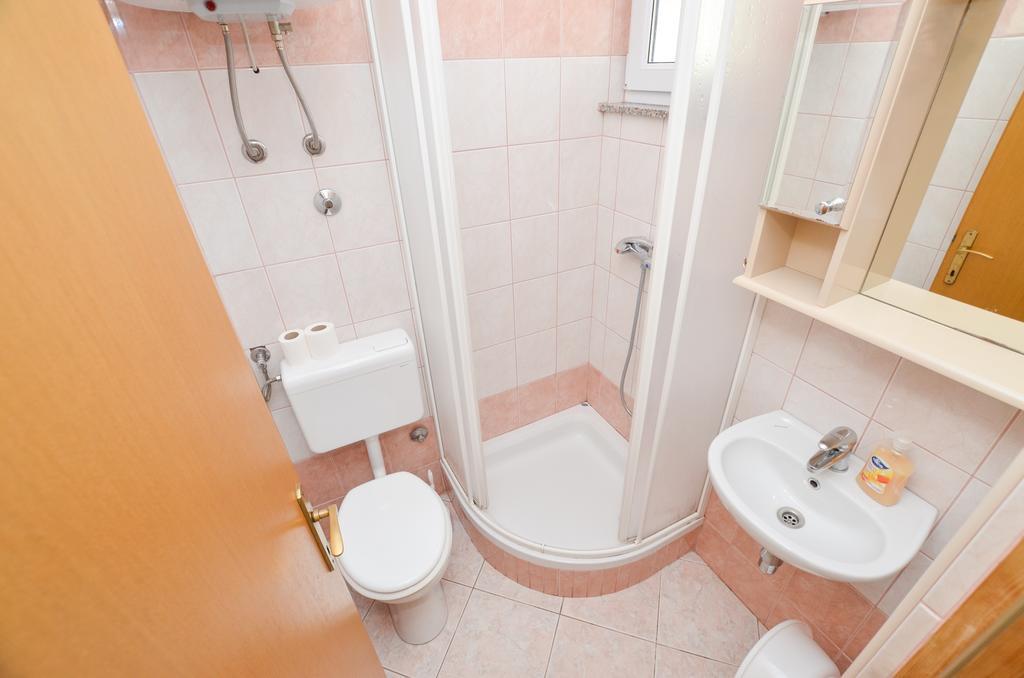Apartmani Ruza Novalja Exterior foto