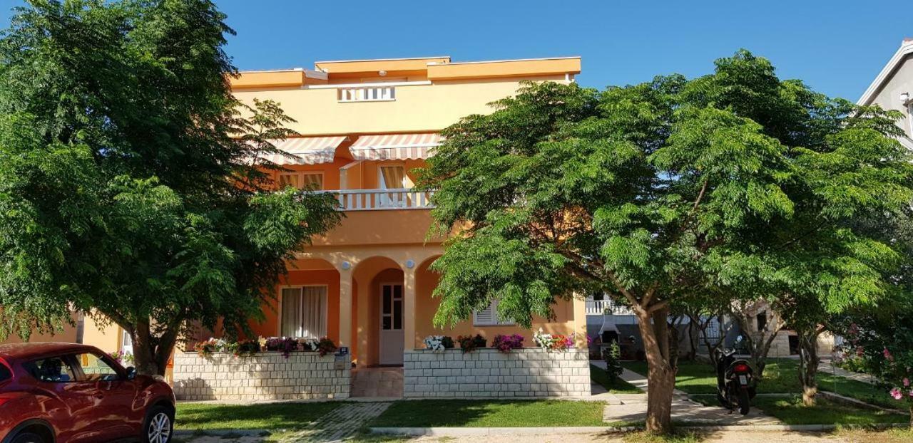 Apartmani Ruza Novalja Exterior foto