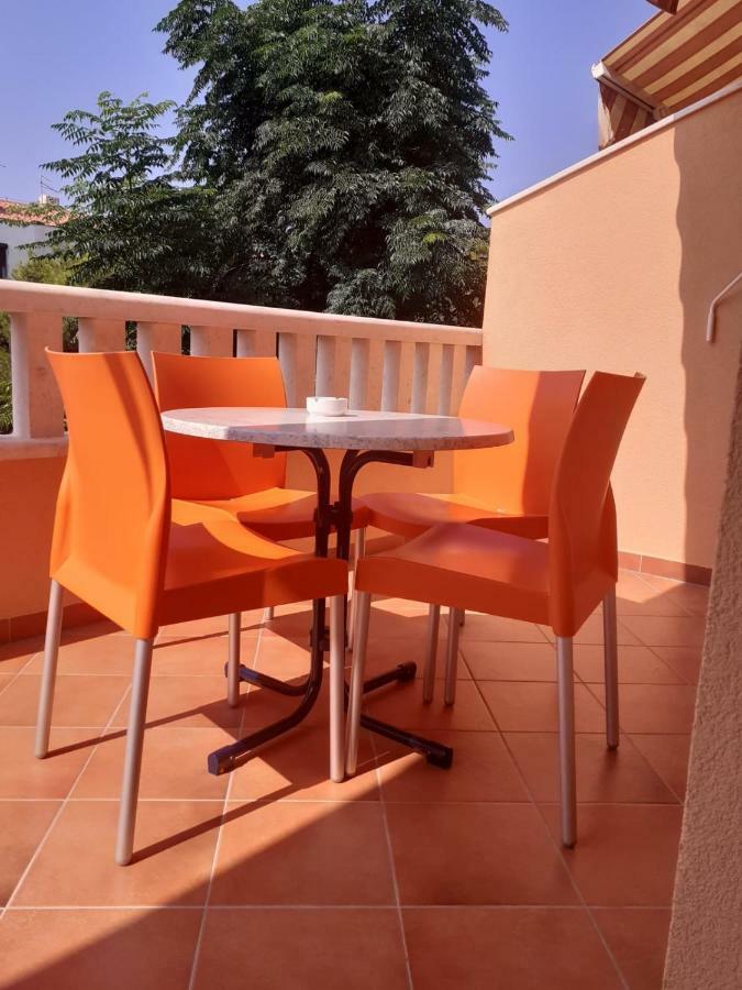 Apartmani Ruza Novalja Exterior foto